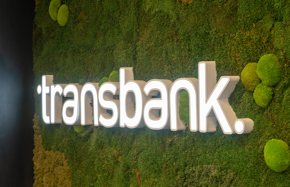 Transbank recibe dos sellos del programa HuellaChile por  su compromiso con una operación más sostenible